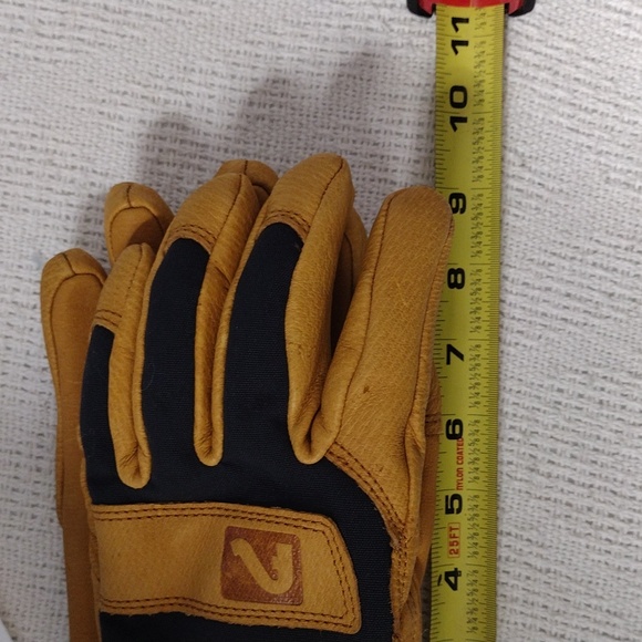 NWT Flylow Magarac Glove Leather Natural/Black Mens Work Gloves Size XS - Picture 6 of 7